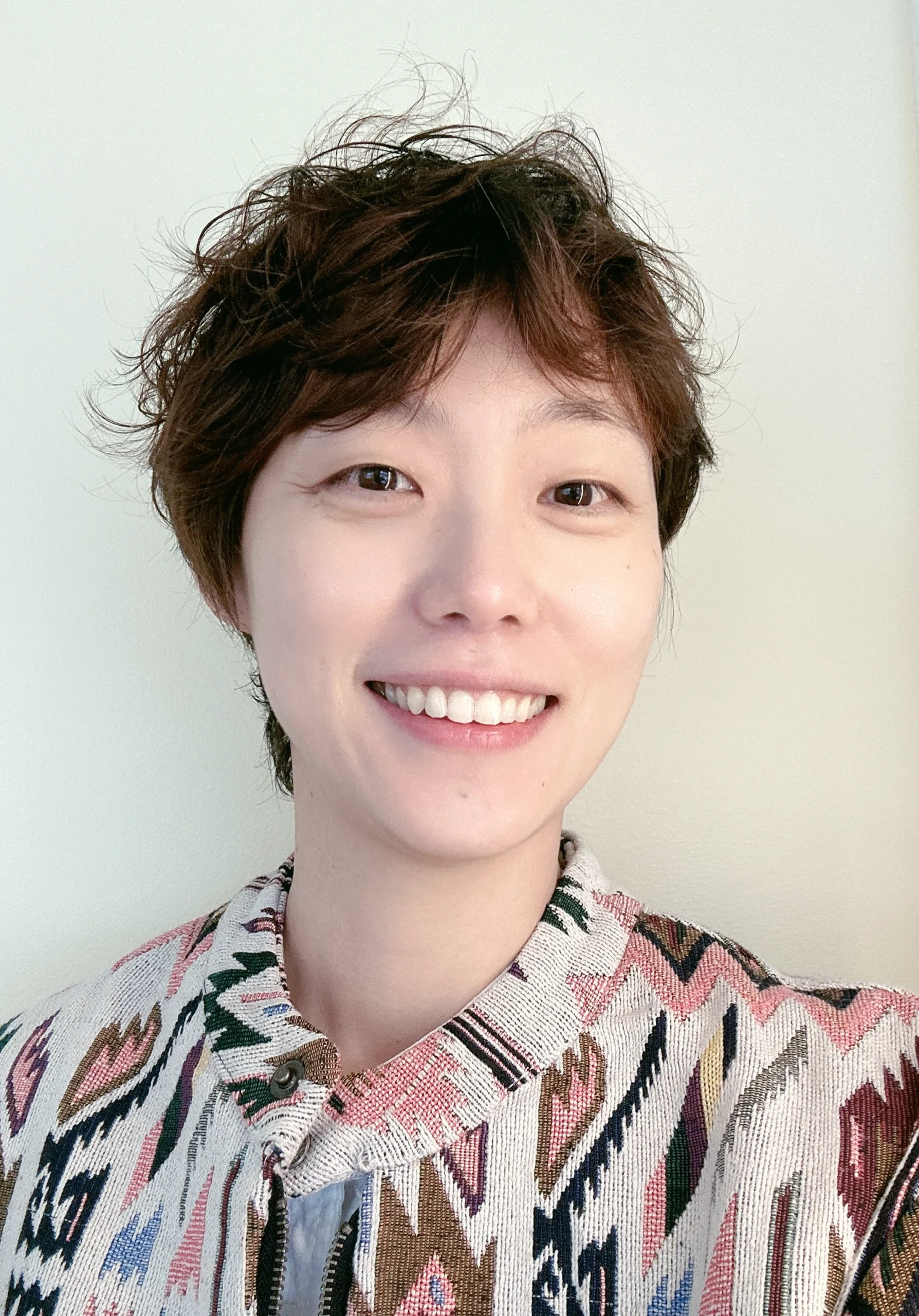 Headshot Profile for Alex Oh Immigration Consultant